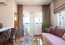 Pinelopi Beach Suites