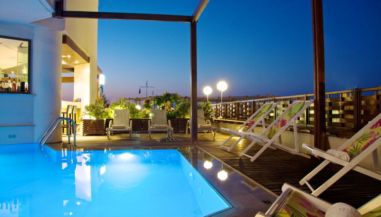 Steris Elegant Beach Hotel & Apartments