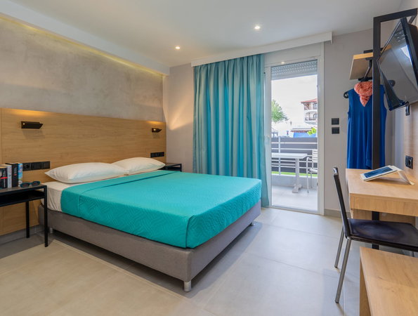 Bemyguest Comfort Zefyros Hotel