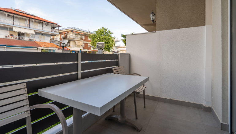 Bemyguest Comfort Zefyros Hotel
