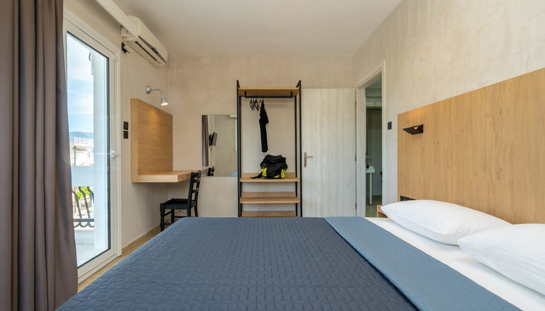 Bemyguest Comfort Zefyros Hotel