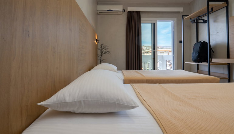 Bemyguest Comfort Zefyros Hotel