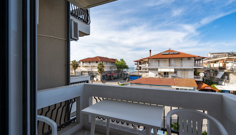 Bemyguest Comfort Zefyros Hotel