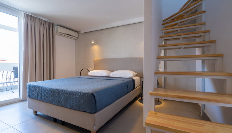 Bemyguest Comfort Zefyros Hotel