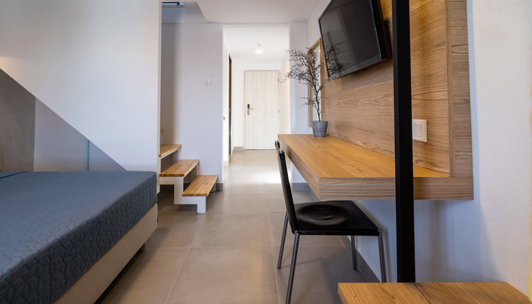 Bemyguest Comfort Zefyros Hotel