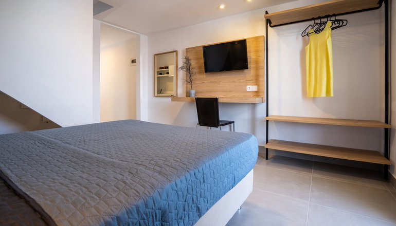 Bemyguest Comfort Zefyros Hotel