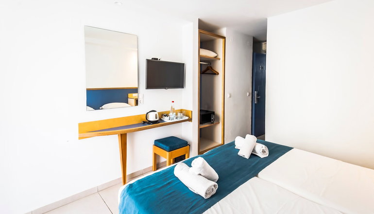 4* Alia Beach Hotel
