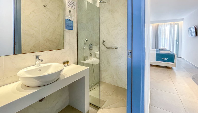 4* Alia Beach Hotel