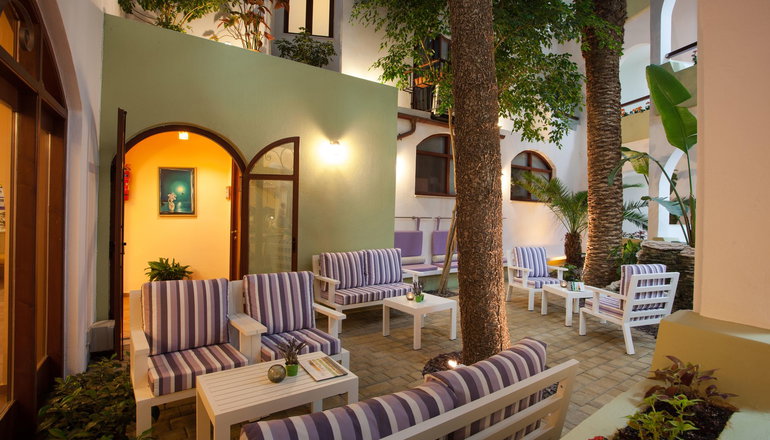Alianthos Garden Hotel