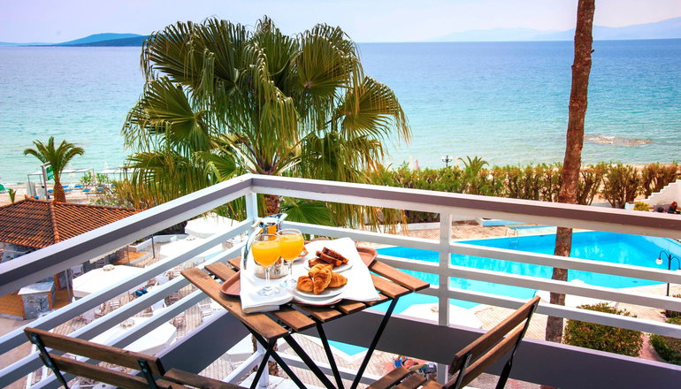 4* The Grove Seaside Hotel