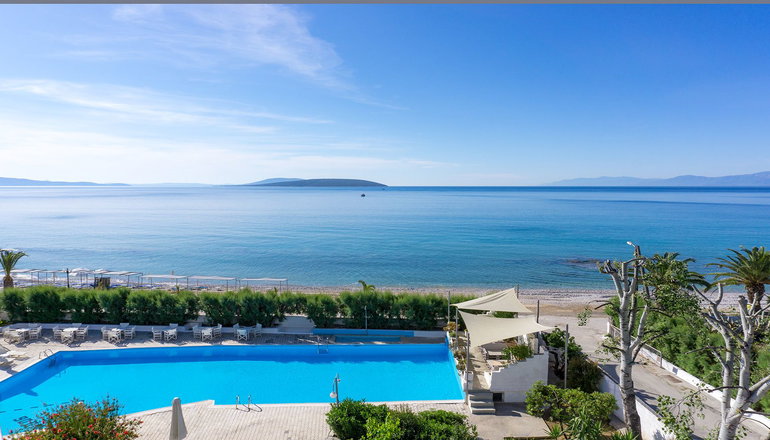 4* The Grove Seaside Hotel