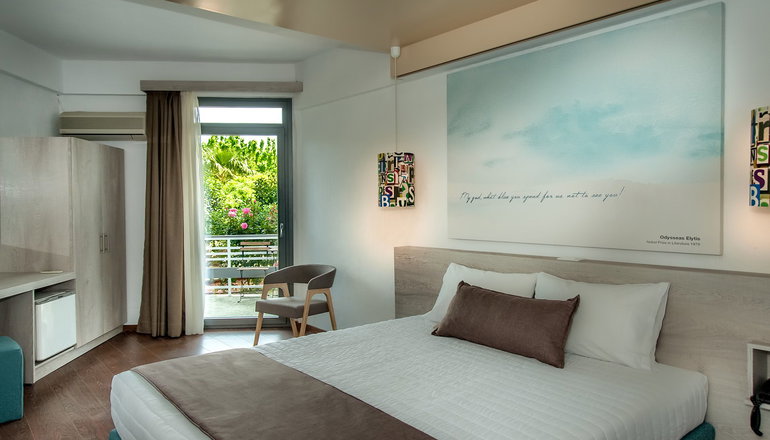 4* The Grove Seaside Hotel