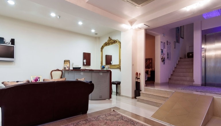 Christina Hotel