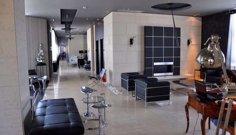 4* Gallery Art Hotel