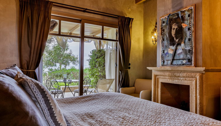 6 Keys Hotel