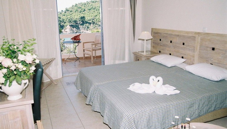 4* Alonissos Beach Bungalows & Suites Hotel - Αλόννησος