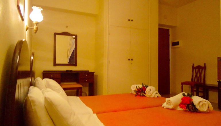 Bruskos Hotel & Suites - Άγιος Γεώργιος Αργυράδων, Κέρκυρα