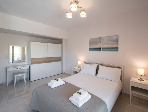 Bounatsa Studios & Apartments