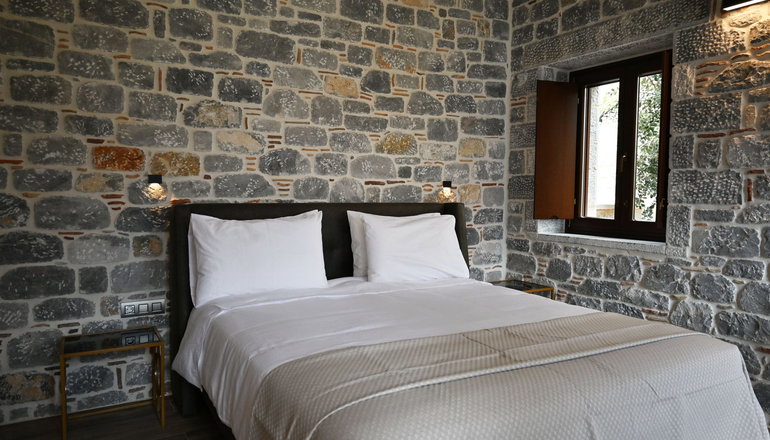 4* Manifest Hotel