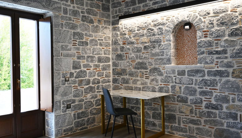 4* Manifest Hotel