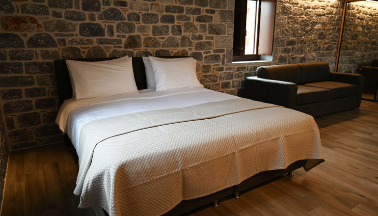 4* Manifest Hotel