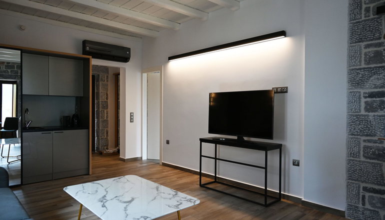 4* Manifest Hotel