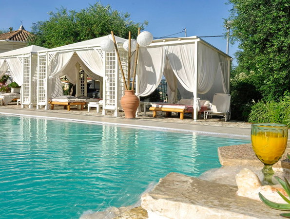 Nefeli Hotel