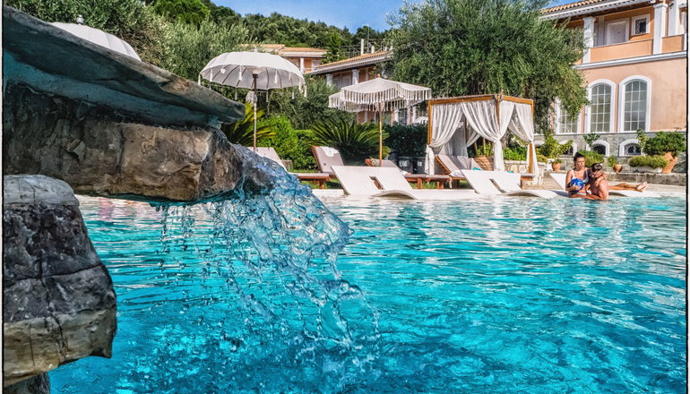 Nefeli Hotel