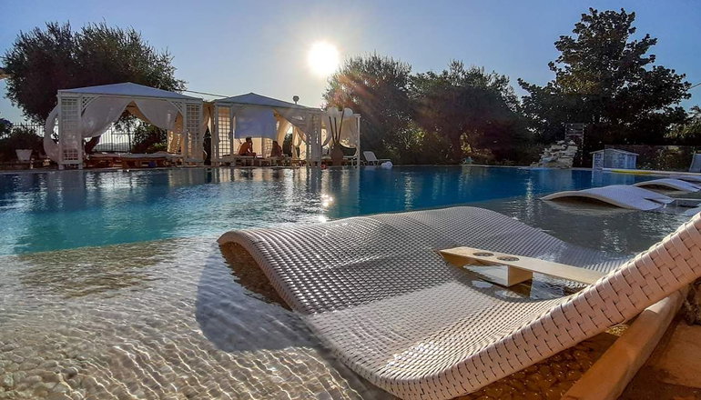 Nefeli Hotel