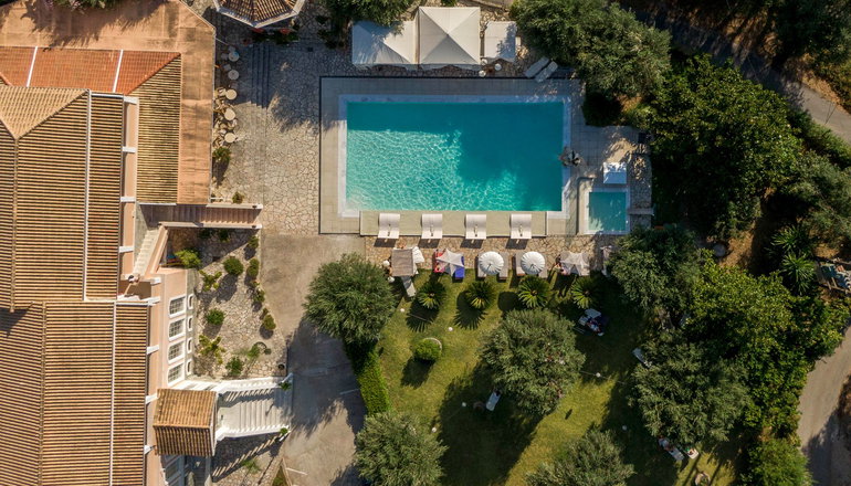 Nefeli Hotel