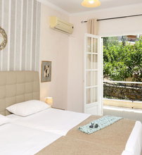 Nefeli Hotel