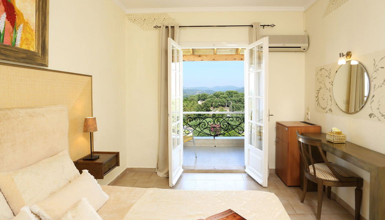Nefeli Hotel