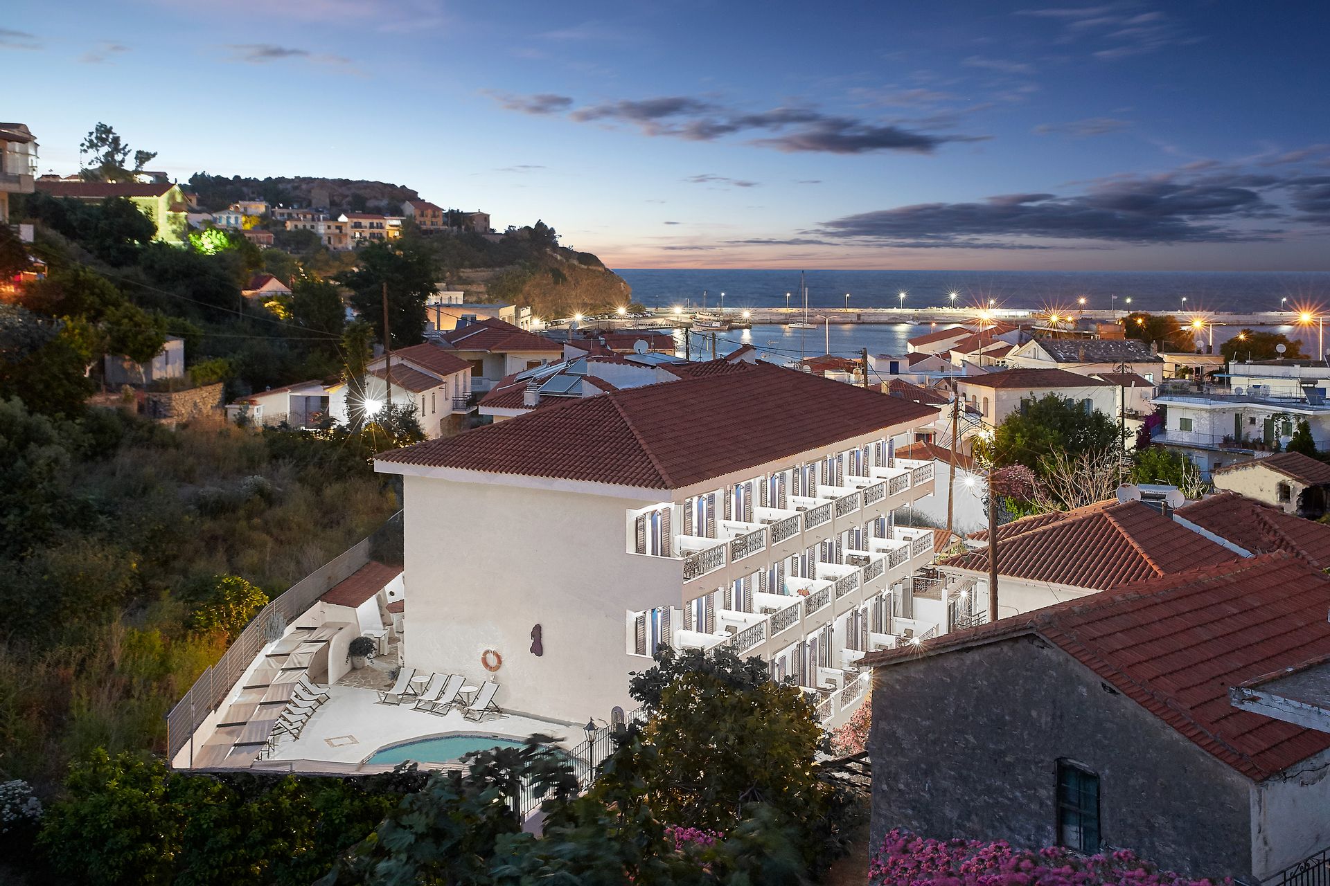 Atheras Hotel - Έυδηλος, Ικαρία