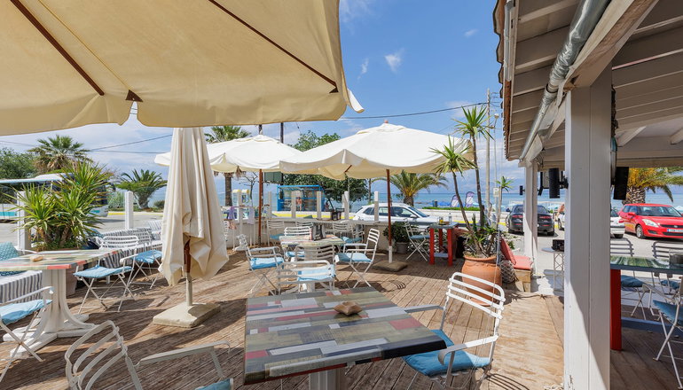 Aphrodite Beachfront Hotel