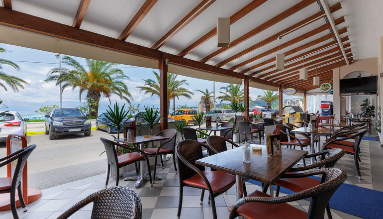 Aphrodite Beachfront Hotel