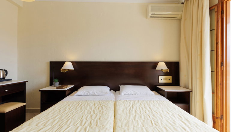 Aphrodite Beachfront Hotel
