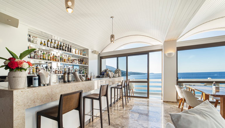 Perrakis Hotel Andros - Κυπρί, Άνδρος