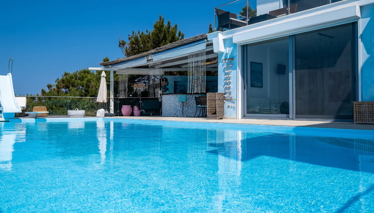 Icarus Luxury Beachfront Villa - Γιαλισκάρι, Ικαρία