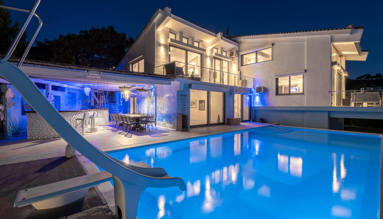 Icarus Luxury Beachfront Villa - Γιαλισκάρι, Ικαρία