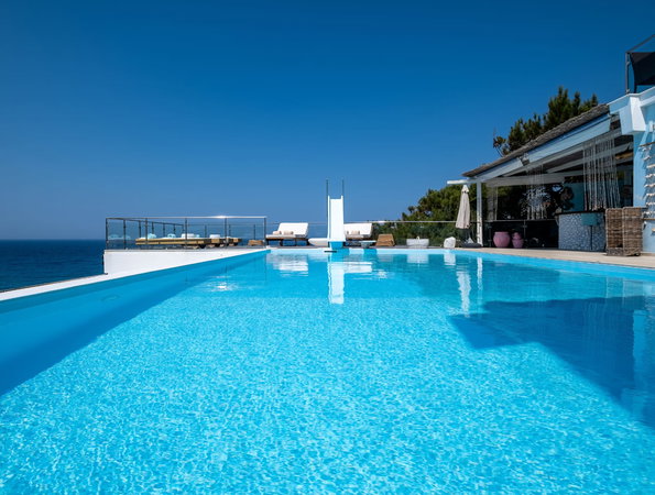 Icarus Luxury Beachfront Villa - Γιαλισκάρι, Ικαρία