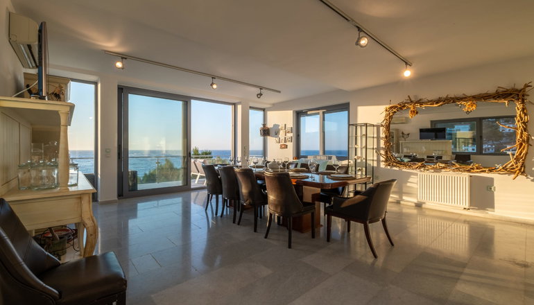 Icarus Luxury Beachfront Villa - Γιαλισκάρι, Ικαρία