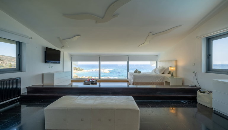 Icarus Luxury Beachfront Villa - Γιαλισκάρι, Ικαρία