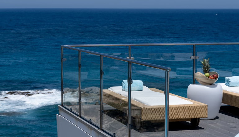 Icarus Luxury Beachfront Villa - Γιαλισκάρι, Ικαρία