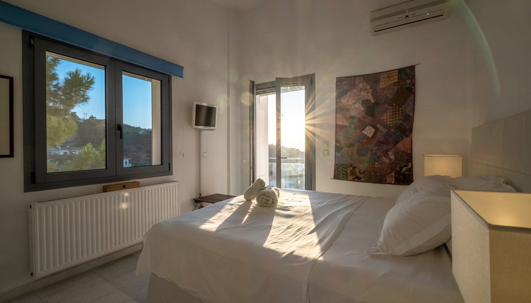 Icarus Luxury Beachfront Villa - Γιαλισκάρι, Ικαρία