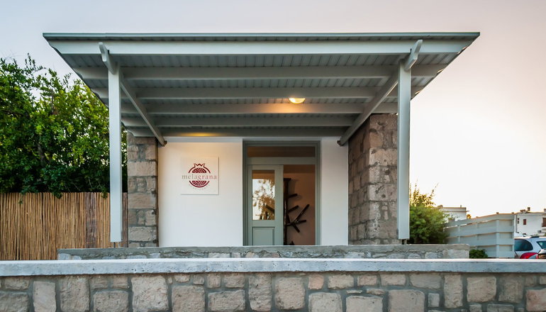 Melagrana Apartments Milos