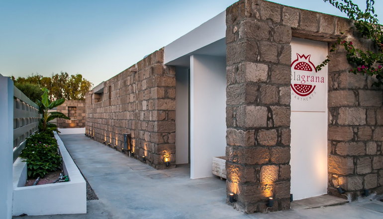 Melagrana Apartments Milos