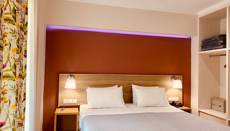 G. George Hotel Lefkada