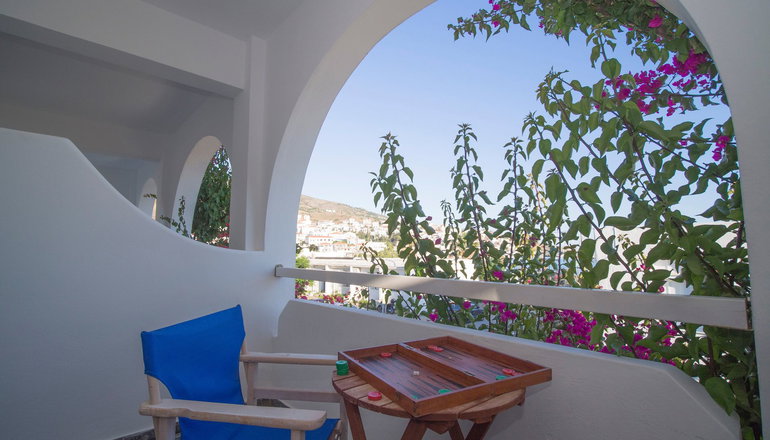 Karanasos Hotel - Μπατσί, Άνδρος