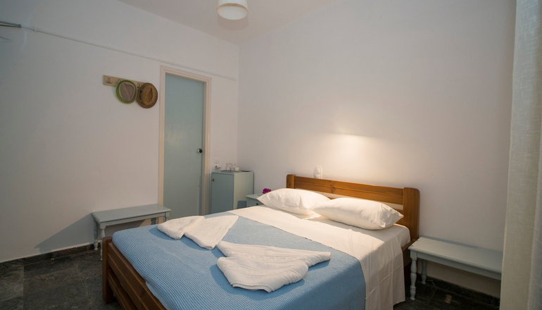 Karanasos Hotel - Μπατσί, Άνδρος
