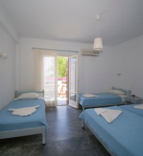Karanasos Hotel - Μπατσί, Άνδρος